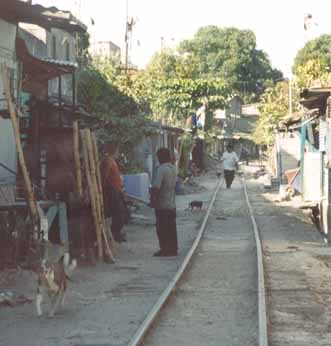 rrhouses.jpg (22167 bytes)