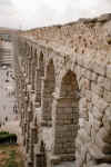 acqueductsegovia3.jpg (241227 bytes)