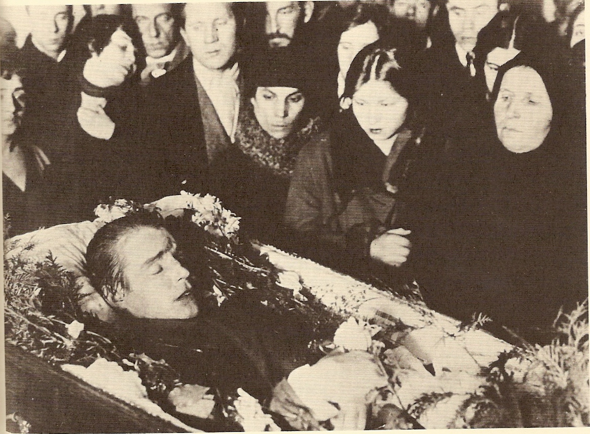 Esenin's funeral, photo b